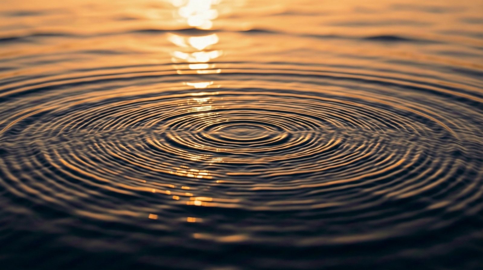 Textura de agua tranquila en calma